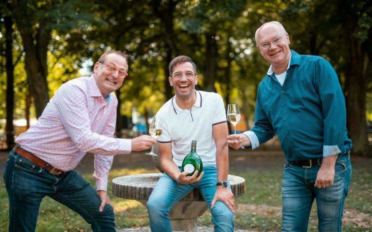 1608651511kabarett sommer volkach gruppe 2 foto atelier zudem meshko 1608651511kabarett sommer volkach gruppe 2 foto atelier zudem meshko